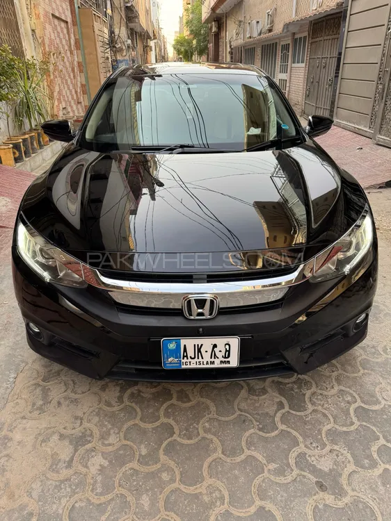 Honda Civic 2018 for Sale in Chichawatni Image-1