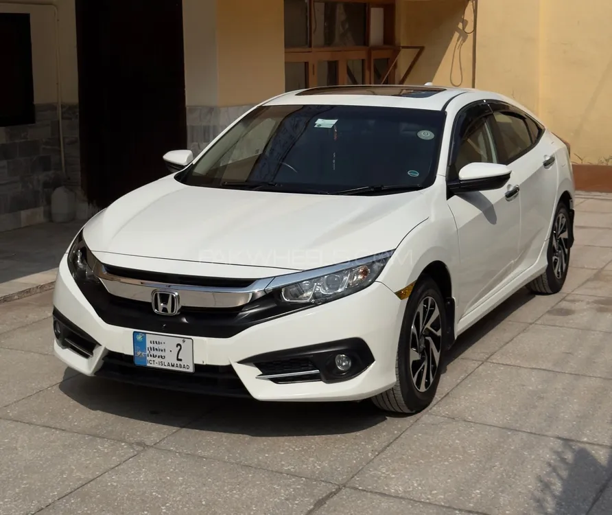 Honda Civic 2018 for Sale in Peshawar Image-1