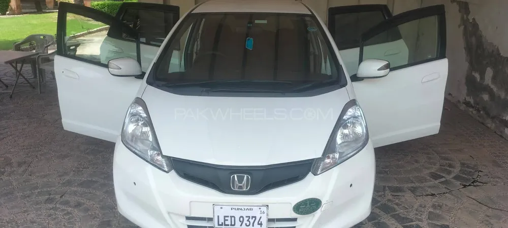 Honda Fit 2012 for Sale in Lahore Image-1