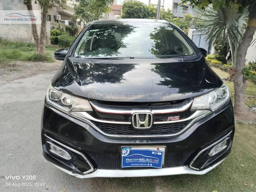 Honda Fit 2015 for Sale in Lahore Image-1