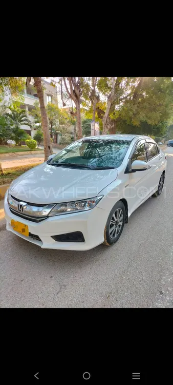 Honda Grace Hybrid 2015 for Sale in Karachi Image-1