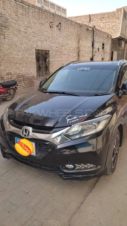 Honda Vezel 2015 for Sale in Islamabad Image-1