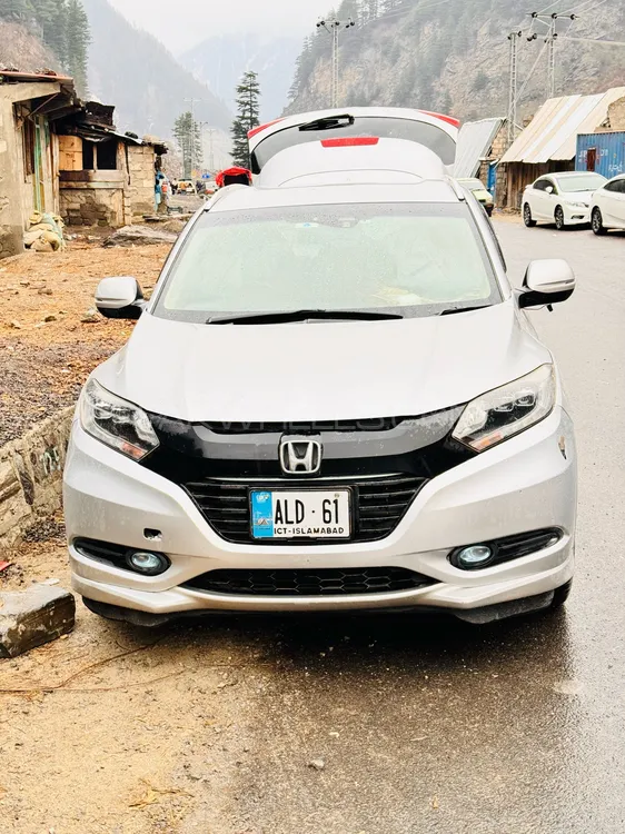 Honda Vezel 2014 for Sale in Peshawar Image-1