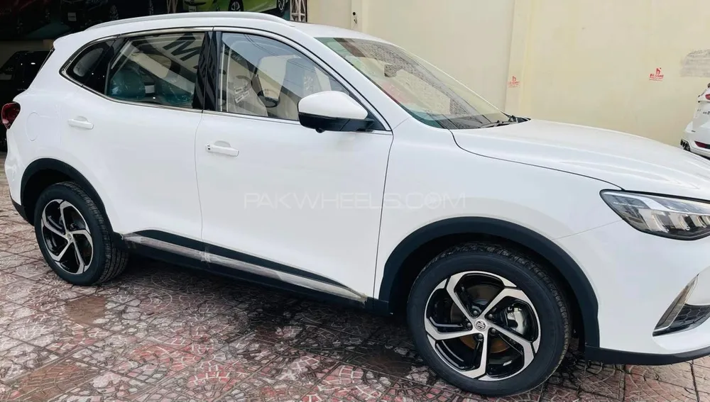 MG HS 2025 for Sale in Multan Image-1