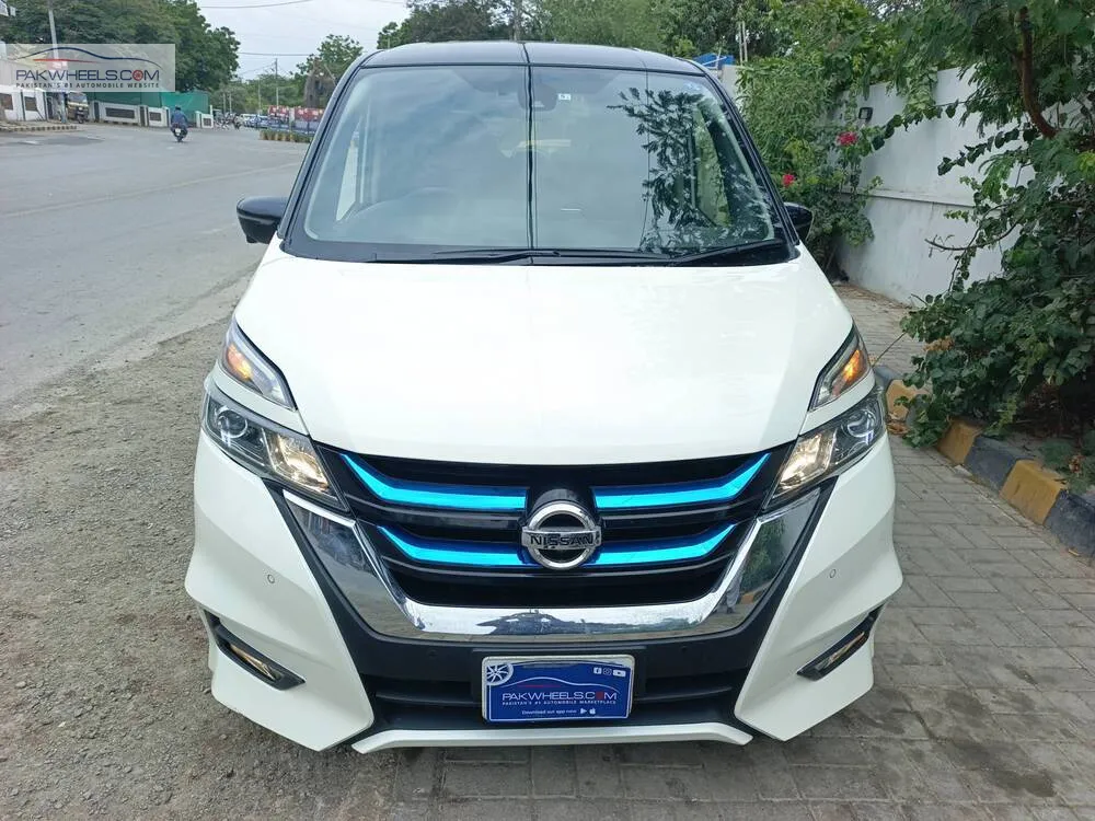 نسان سرینا 2018 for Sale in کراچی Image-1