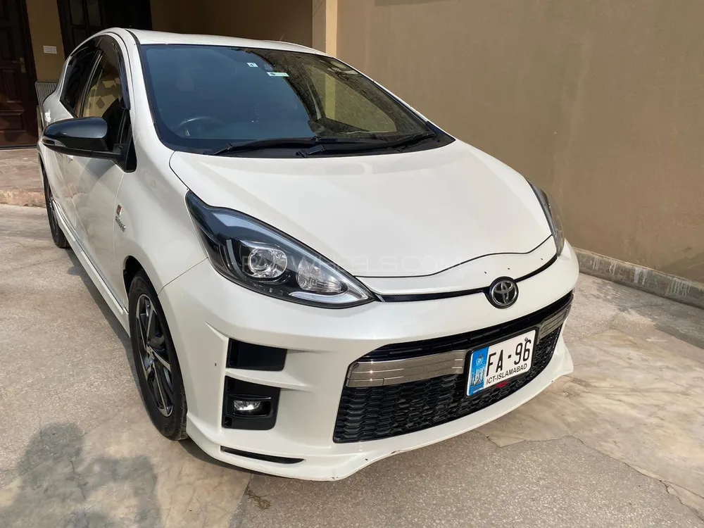 Toyota Aqua 2022 for Sale in Peshawar Image-1