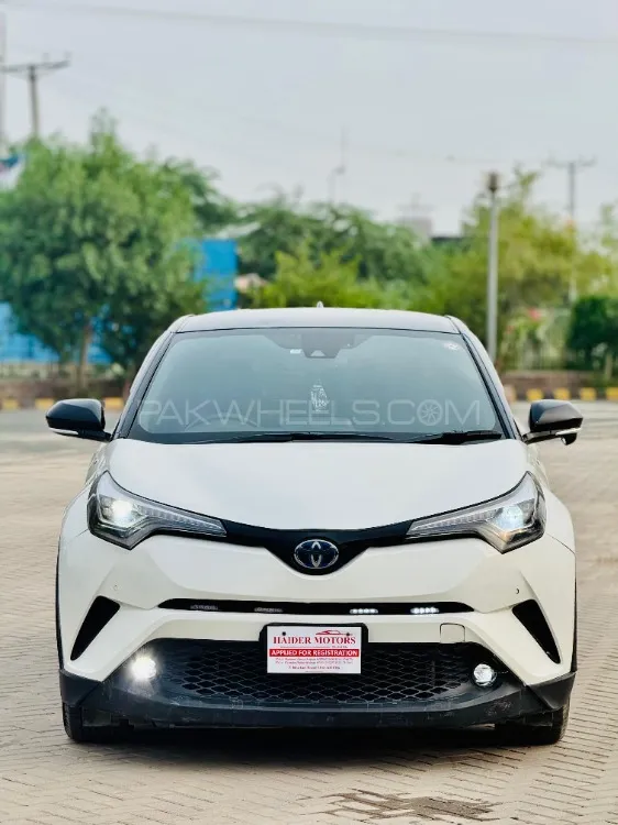 Toyota C-HR 2018 for Sale in Shorkot Image-1