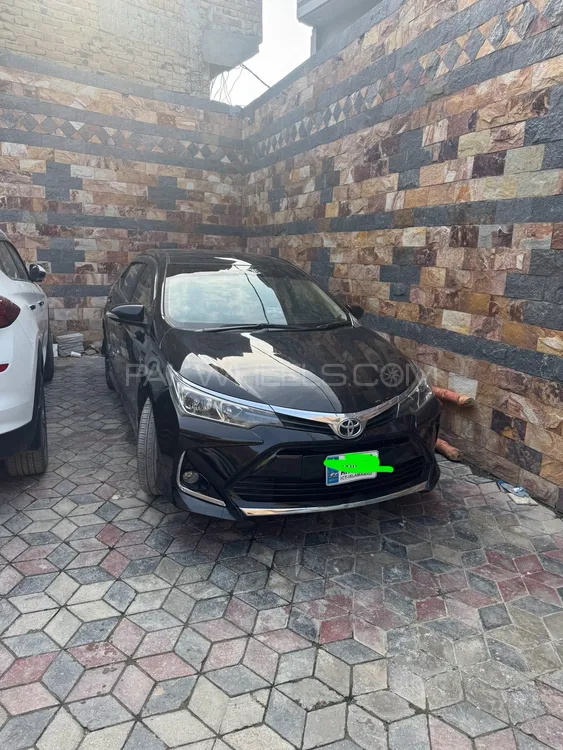 Toyota Corolla 2018 for Sale in Peshawar Image-1