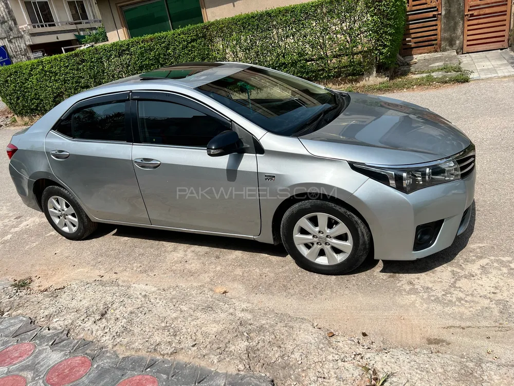 Toyota Corolla 2015 for Sale in Islamabad Image-1