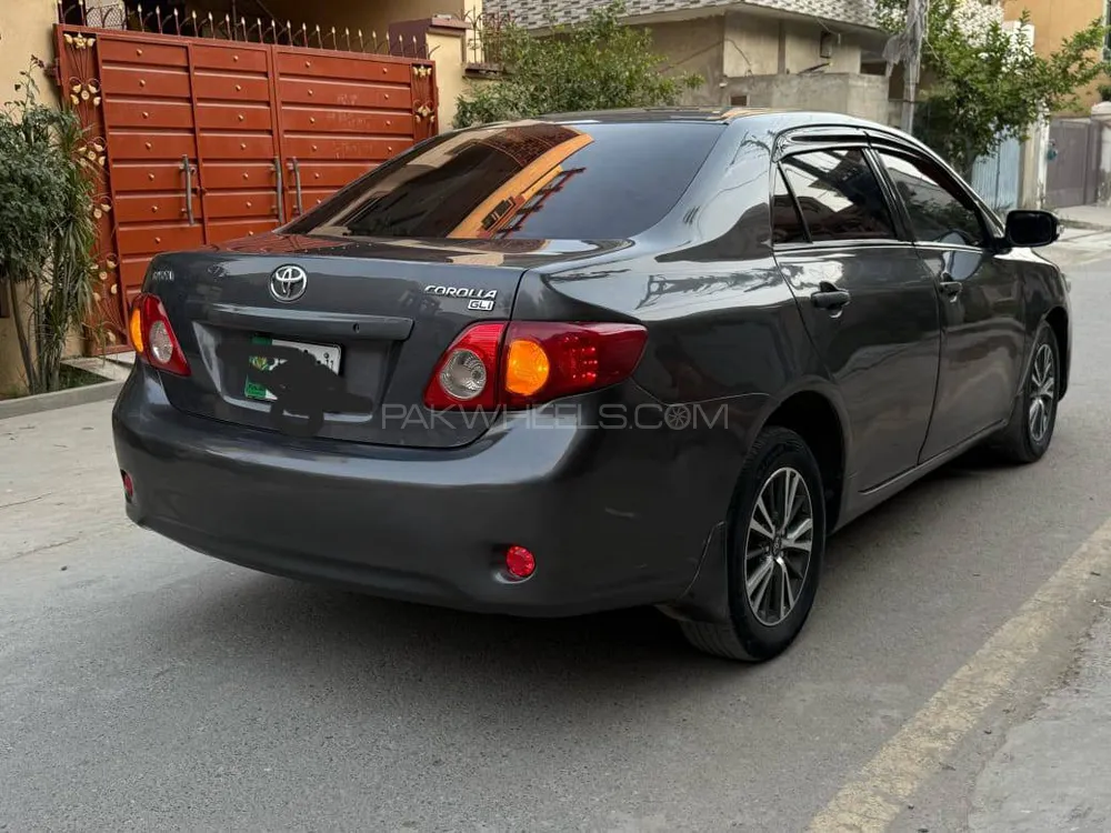 Toyota Corolla 2011 for Sale in Lahore Image-1
