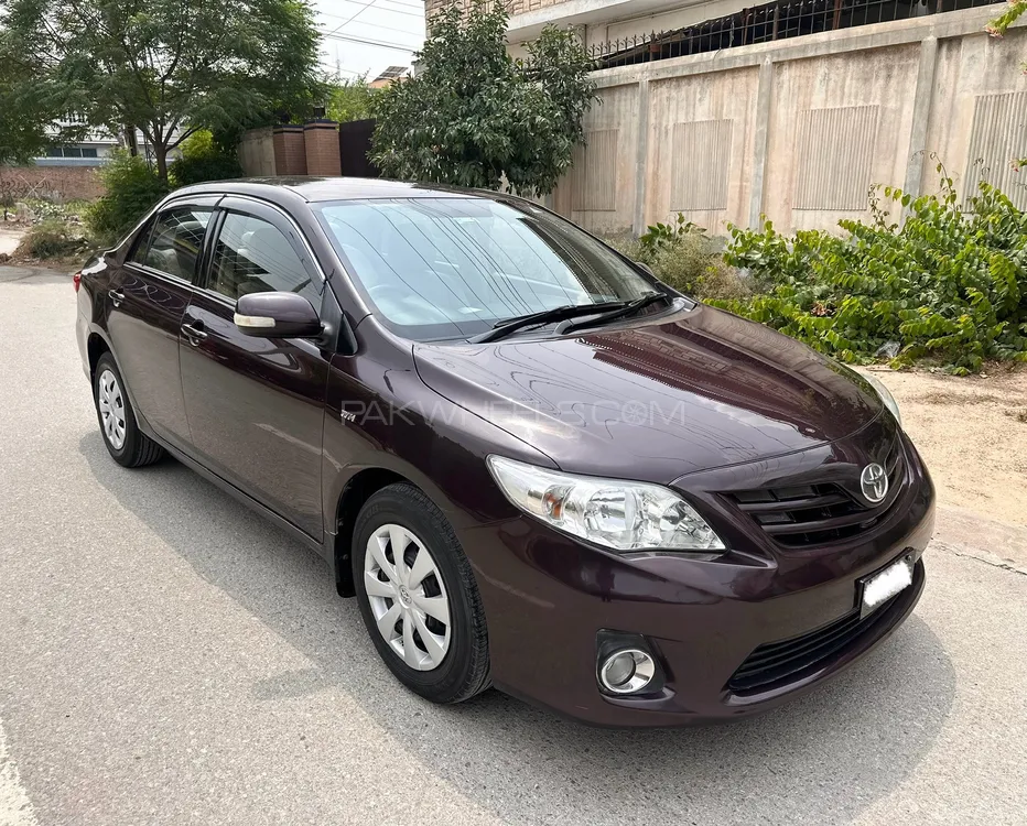 Toyota Corolla 2013 for Sale in Peshawar Image-1