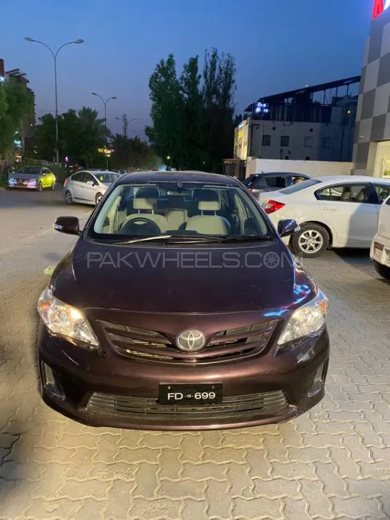 Toyota Corolla 2013 for Sale in Faisalabad Image-1