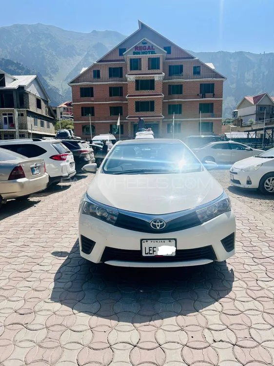Toyota Corolla 2017 for Sale in Lahore Image-1