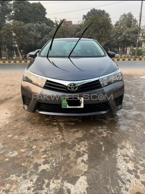 Toyota Corolla 2017 for Sale in Burewala Image-1