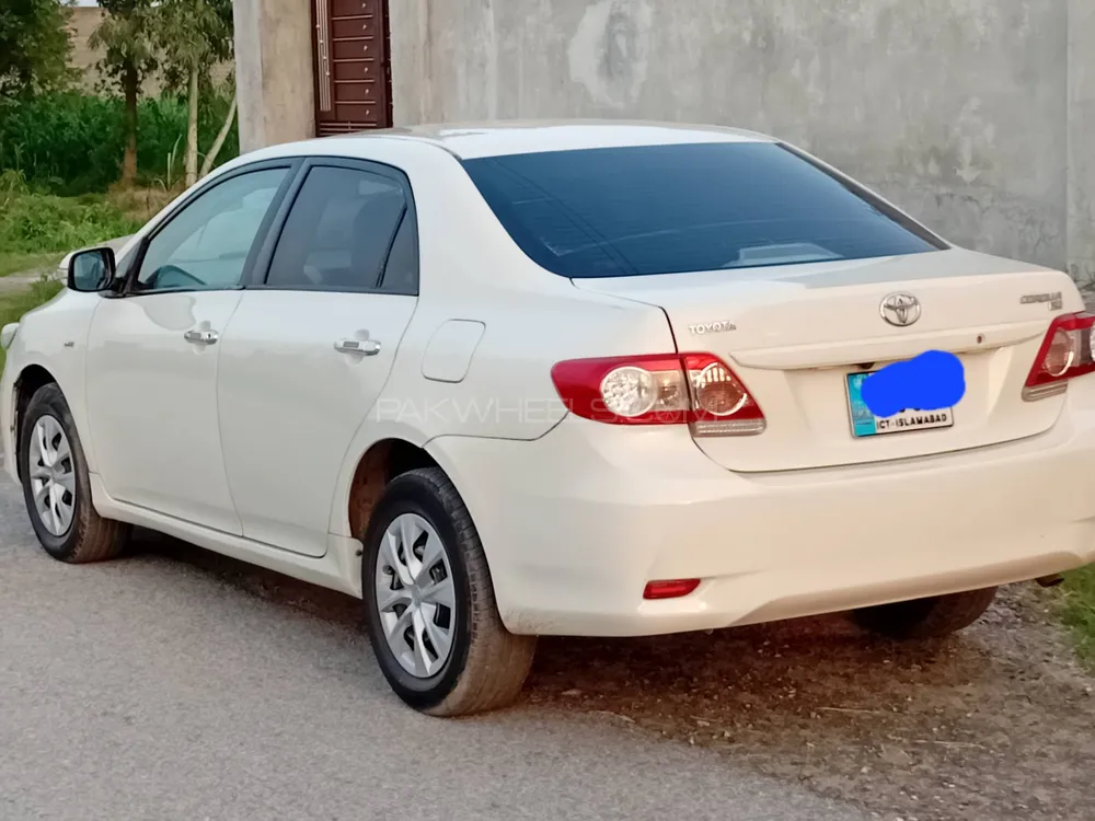 Toyota Corolla 2013 for Sale in Mardan Image-1