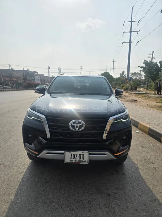 Toyota Fortuner 2017 for Sale in Islamabad Image-1