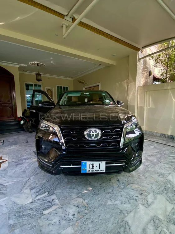 Toyota Fortuner 2021 for Sale in Lahore Image-1