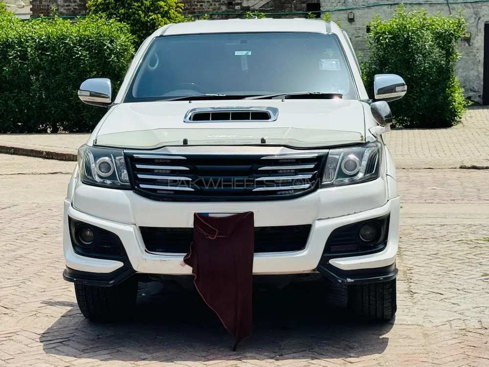 Toyota Hilux 2012 for Sale in Lahore Image-1