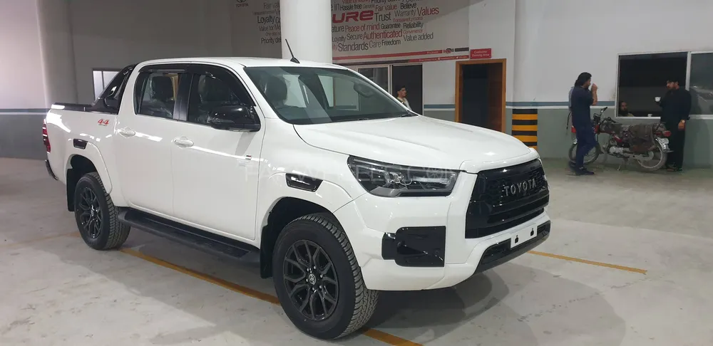 Toyota Hilux 2025 for Sale in Quetta Image-1