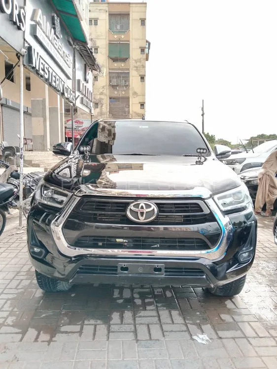 Toyota Hilux 2023 for Sale in Karachi Image-1