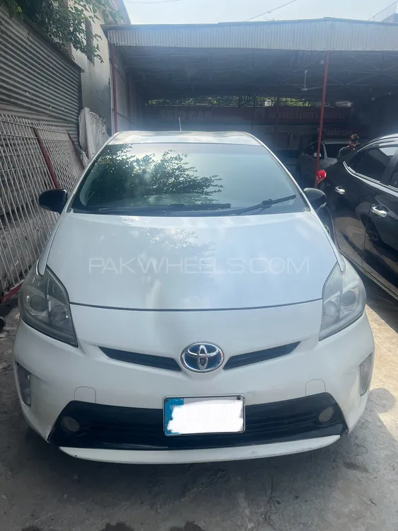 Toyota Prius 2014 for Sale in Gujranwala Image-1