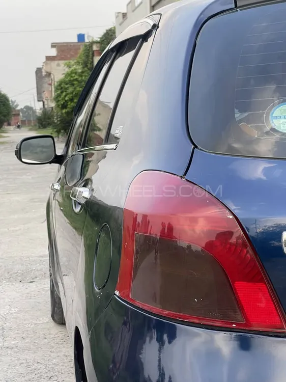Toyota Vitz 2005 for Sale in Gujranwala Image-1