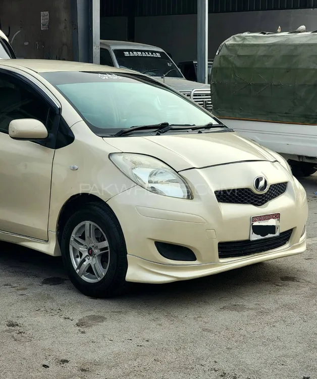 Toyota Vitz 2005 for Sale in Quetta Image-1