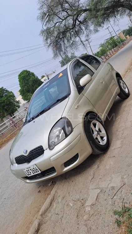 Toyota Vitz 2002 for Sale in Peshawar Image-1