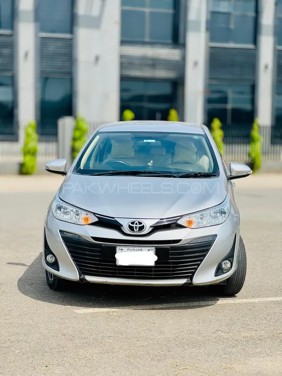 Toyota Yaris Sedan 2021 for Sale in Lahore Image-1