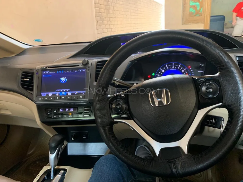 Honda Civic 2015 for Sale in Peshawar Honda Civic 2015 for Sale in Peshawar Image-2