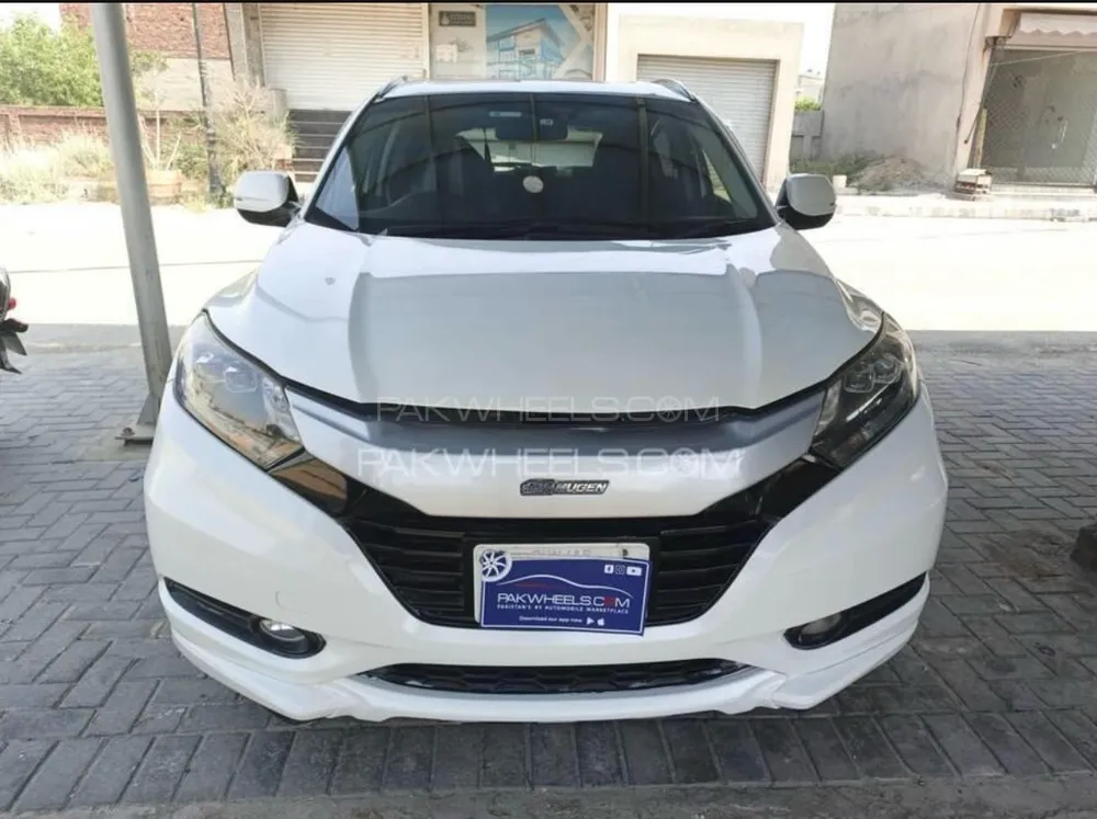 Honda Vezel 2015 for Sale in Faisalabad Image-1
