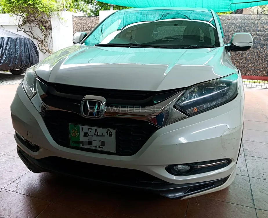 Honda Vezel 2014 for Sale in Lahore Image-1