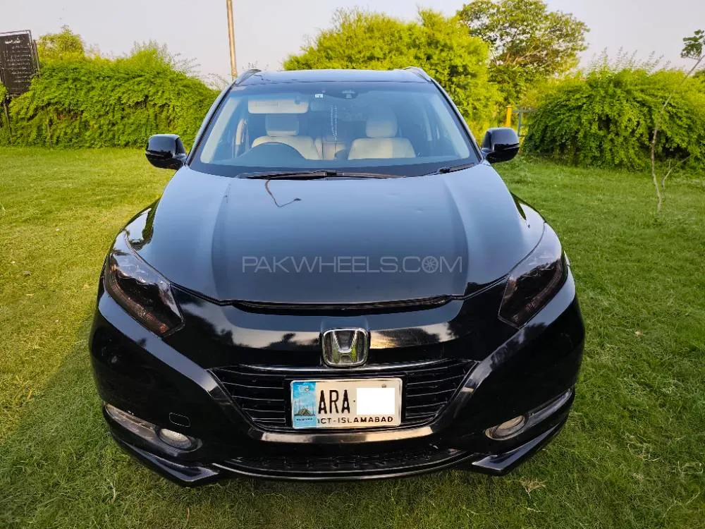Honda Vezel 2014 for Sale in Islamabad Image-1