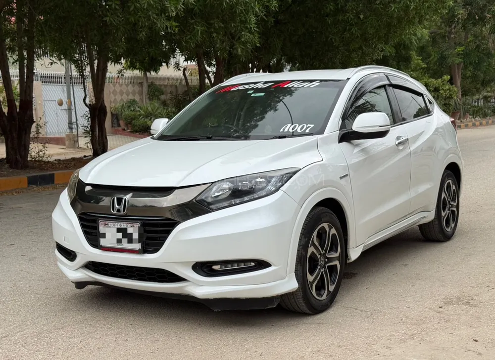 Honda Vezel 2016 for Sale in Karachi Image-1