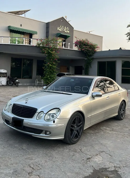 Mercedes Benz E Class 2004 for Sale in Faisalabad Image-1