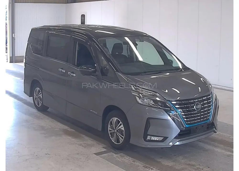 Nissan Serena 2020 for Sale in Lahore Image-1