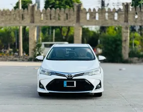 Toyota Corolla Altis Grande CVT-i 1.8 2015 for Sale