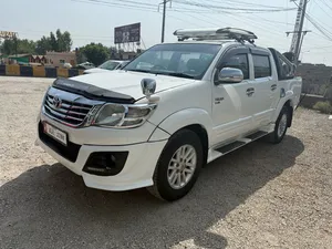 Toyota Hilux Vigo Champ G 2015 for Sale