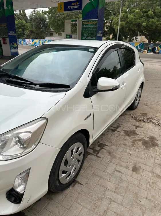 Toyota Aqua 2015 for Sale in Karachi Image-1