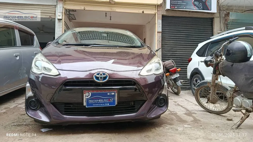Toyota Aqua 2015 for Sale in Karachi Image-1