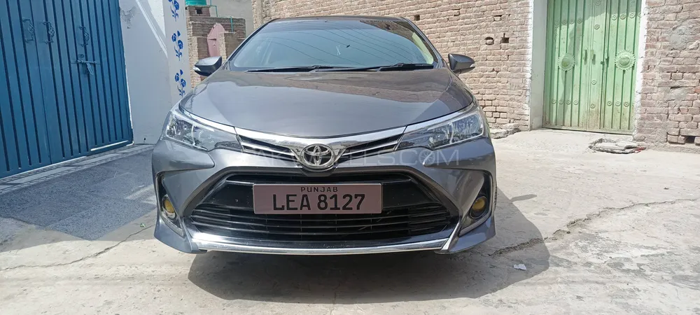 Toyota Corolla 2017 for Sale in Phalia Image-1