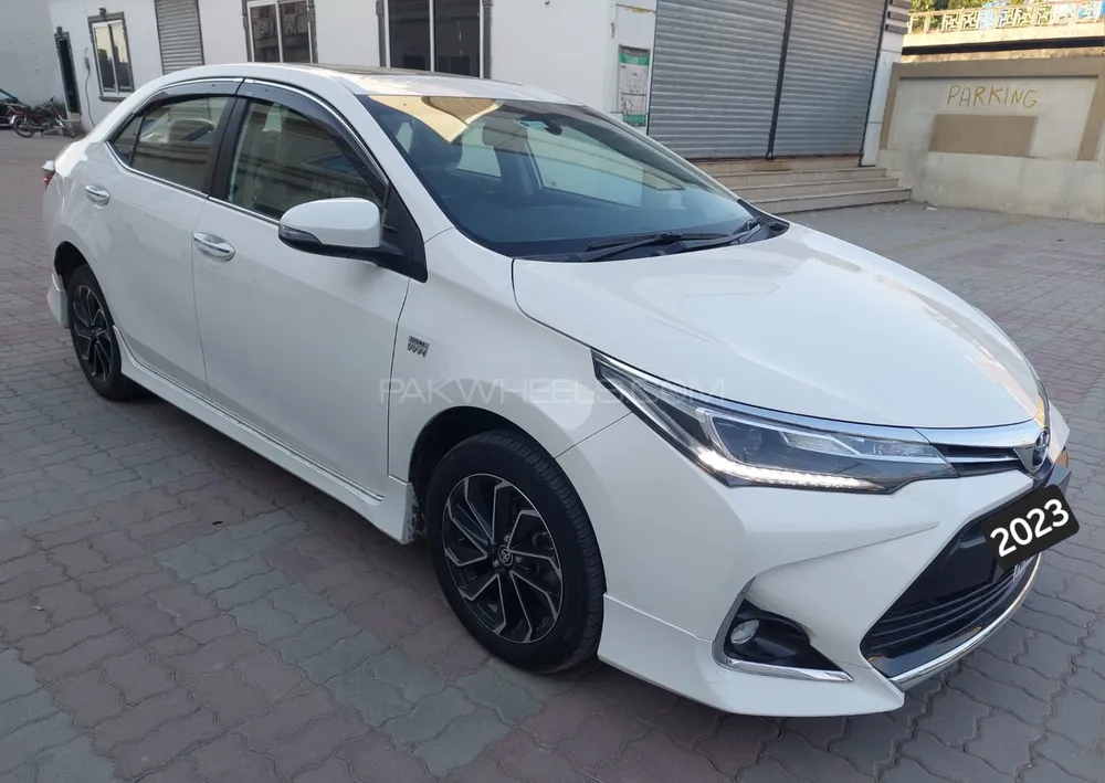 Toyota Corolla 2023 for Sale in Lahore Image-1