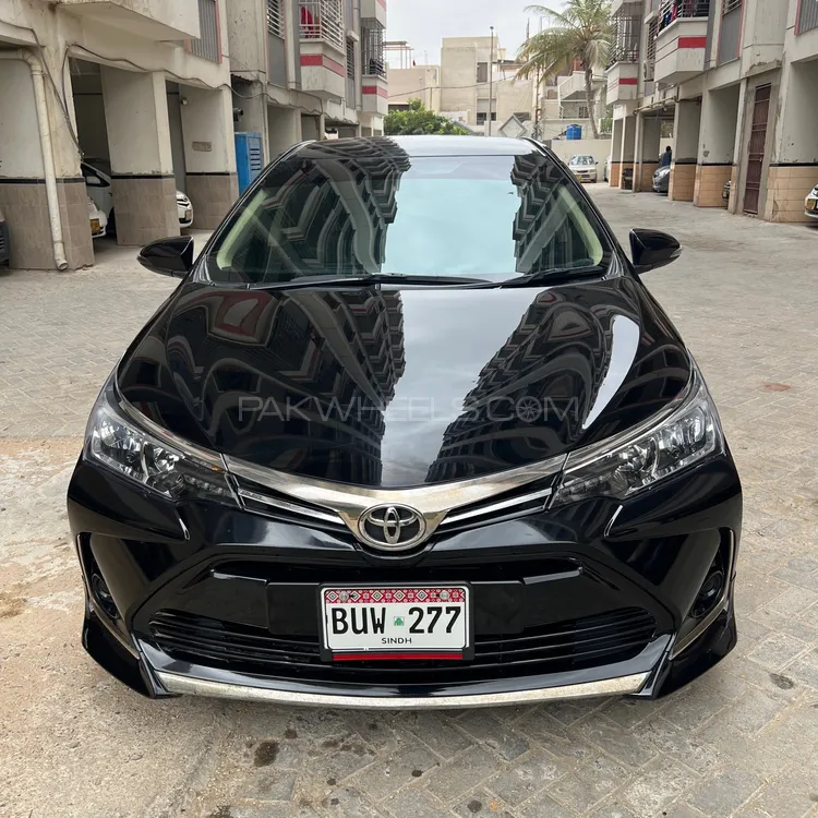 Toyota Corolla 2021 for Sale in Karachi Image-1