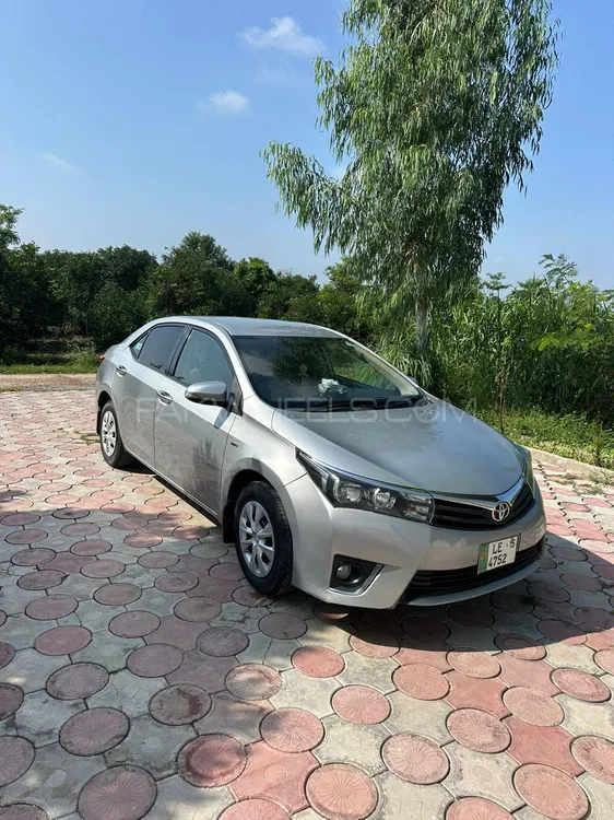 Toyota Corolla 2015 for Sale in Mandi bahauddin Image-1