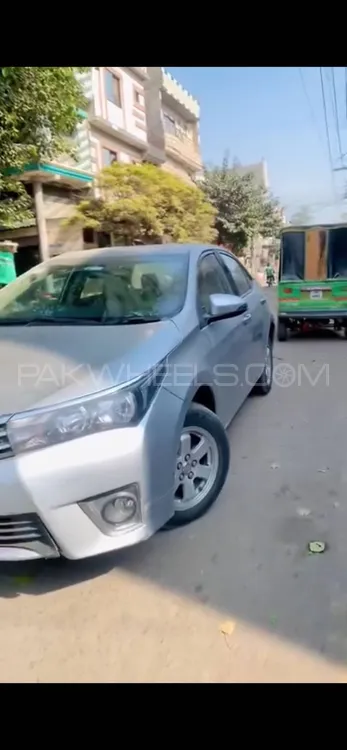 Toyota Corolla 2015 for Sale in Lahore Image-1