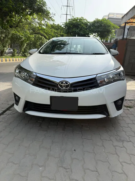 Toyota Corolla 2015 for Sale in Lahore Image-1