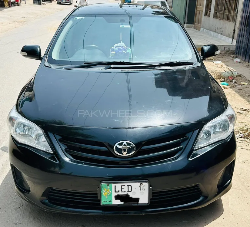 Toyota Corolla 2014 for Sale in Faisalabad Image-1