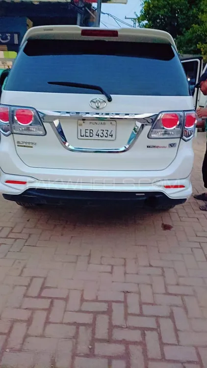 Toyota Fortuner 2016 for Sale in Lahore Image-1