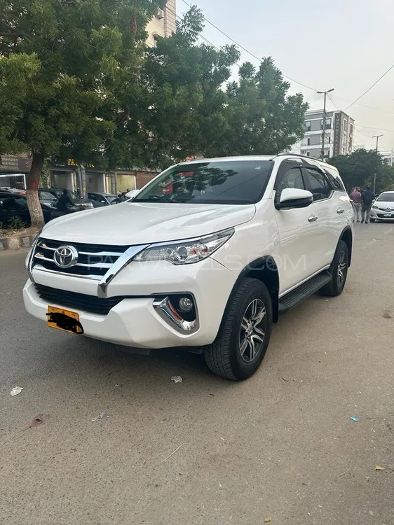 Toyota Fortuner 2021 for Sale in Karachi Image-1