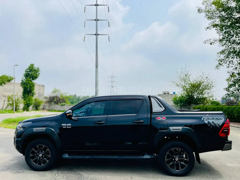 Toyota Hilux 2023 for Sale in Lahore Image-1